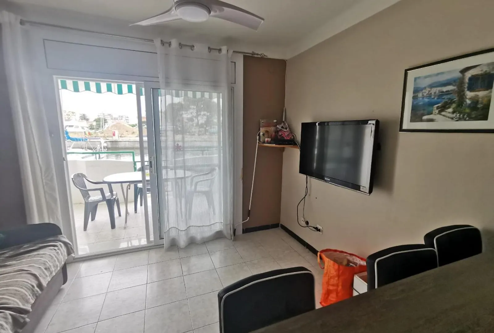 Appartement Avec Piscine Et Vue Canaux Roses Spain